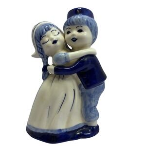 Delft Blue Handpainted Porcelain Dutch Boy and Girl Kissing Figurine 107 Vintage